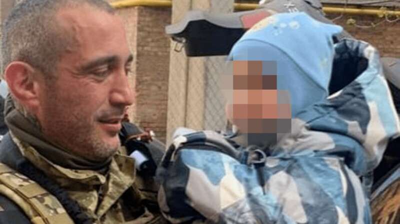 захисники України