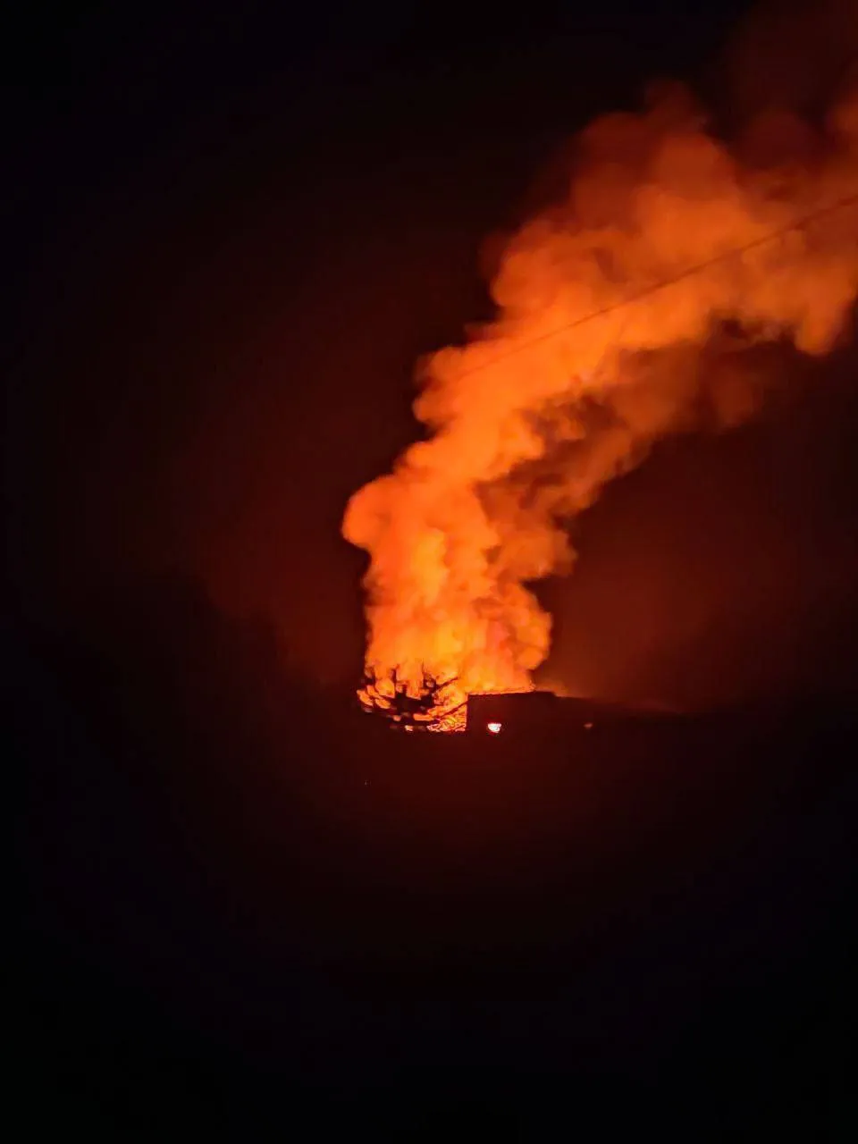 Російські війська вдарили ракетами по Дніпру, почалася пожежа dqxikeidqxidqrant