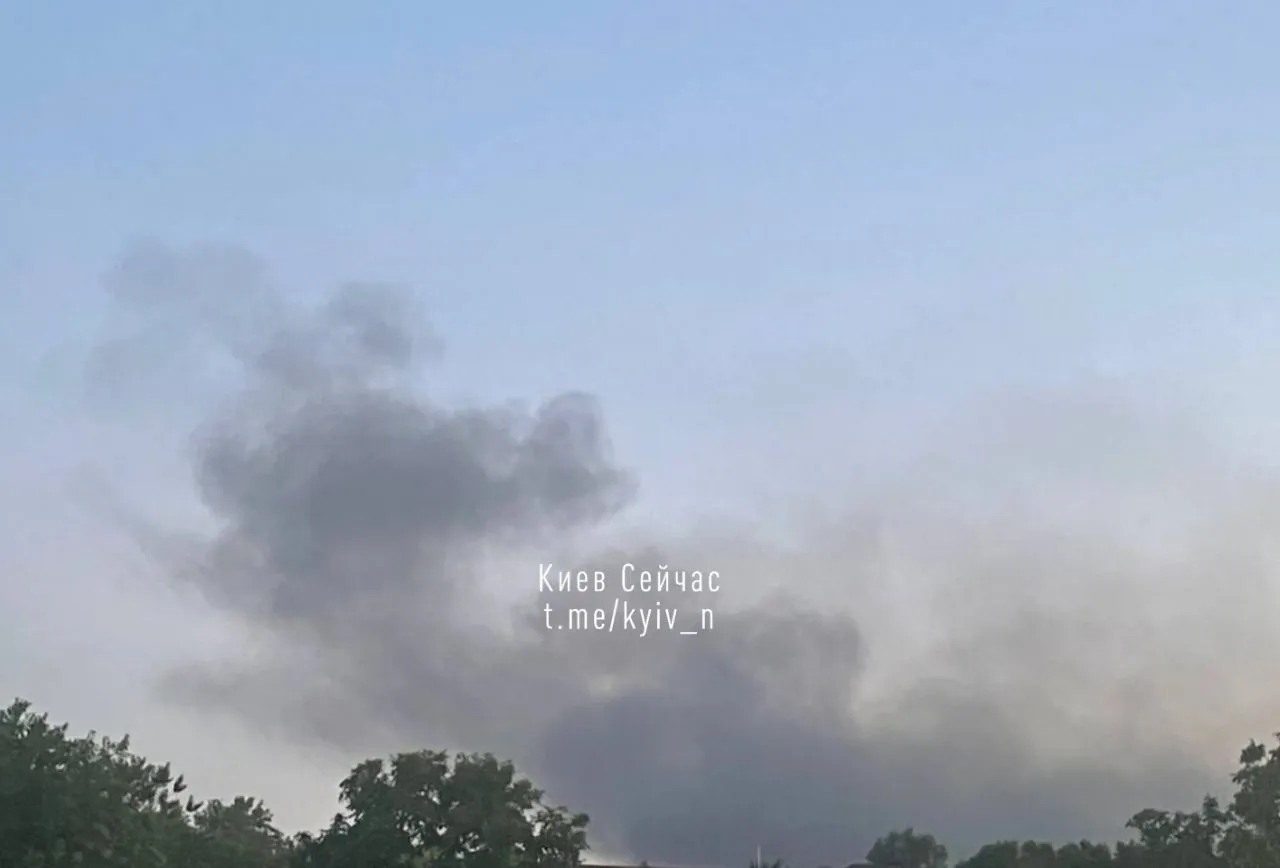 Очевидцы заявили о пожаре после взрывов