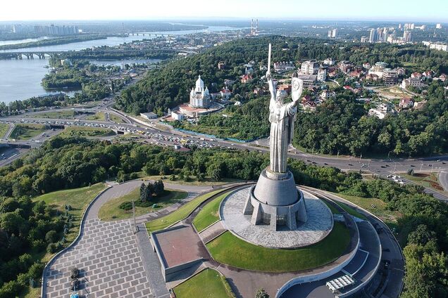 День Украинской Государственности приурочен ко Дню Крещения Киевской Руси – Украины dqxikeidqxidqeant