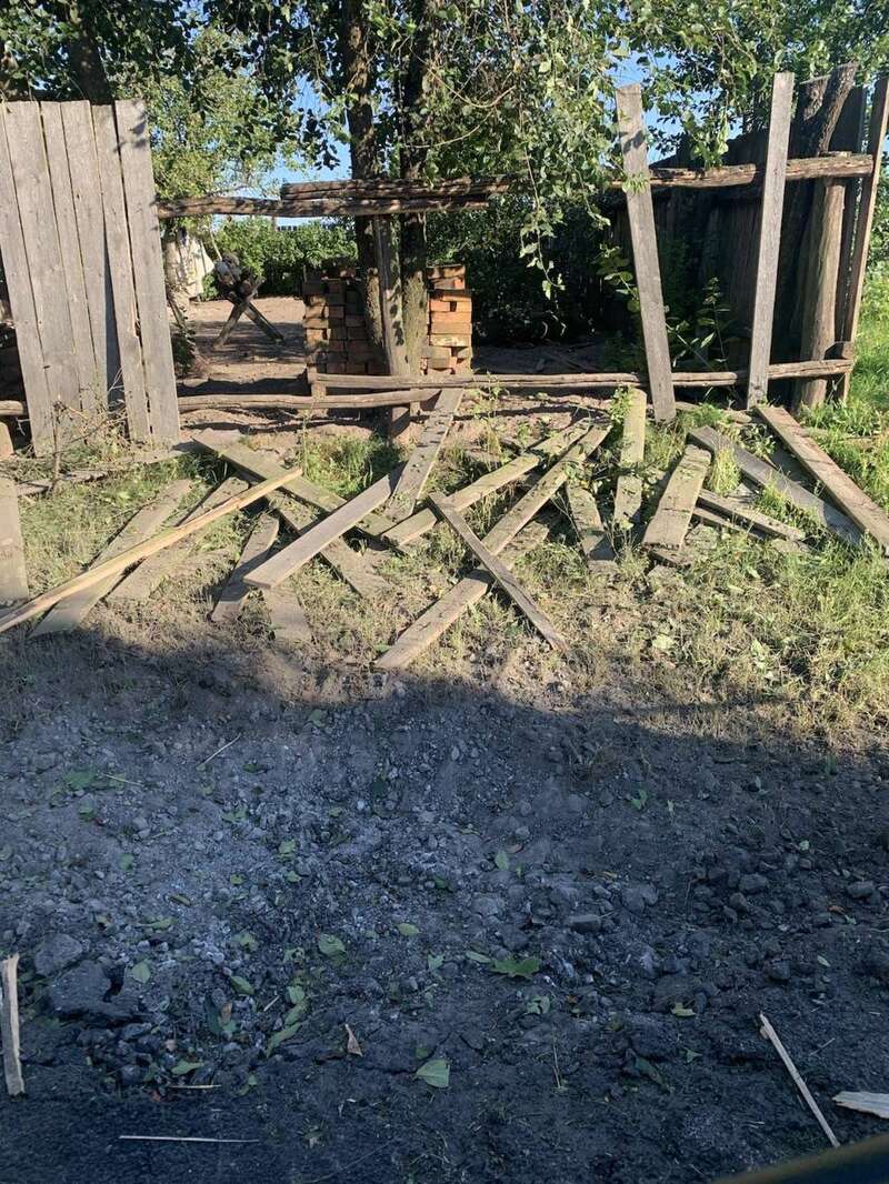 Більше півсотні вибухів. Росіяни безперервно б’ють по прикордонню України dqxikeidqxidqeant