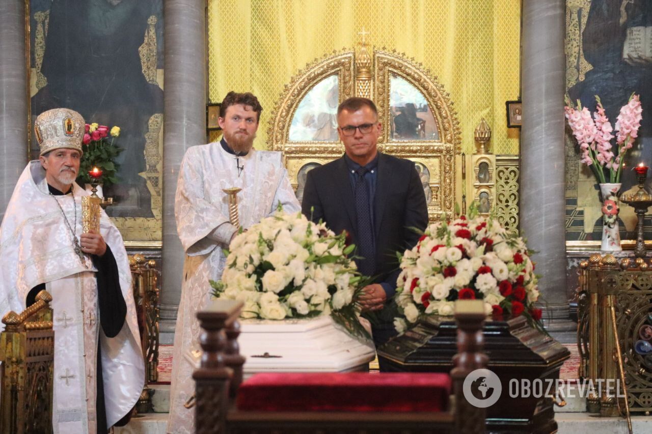 Через загрозу обстрілів на півдні з Вадатурськими прощалися в Києві