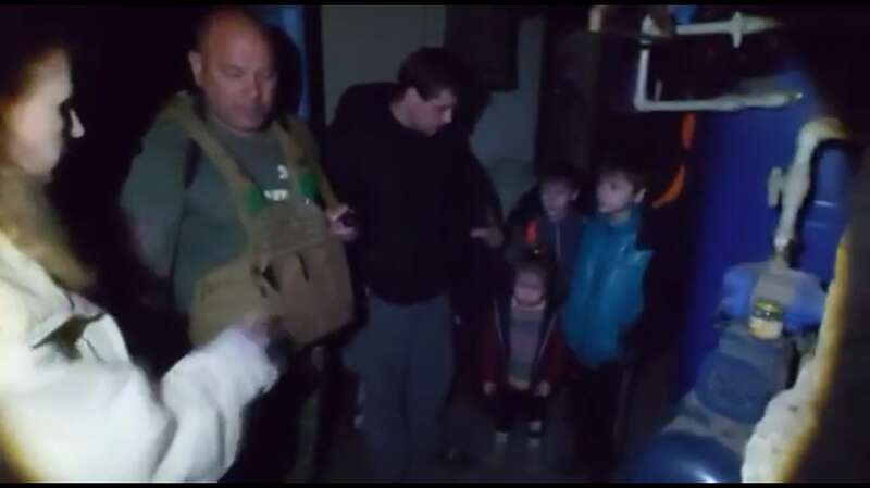 Люди змушено кидати будинки