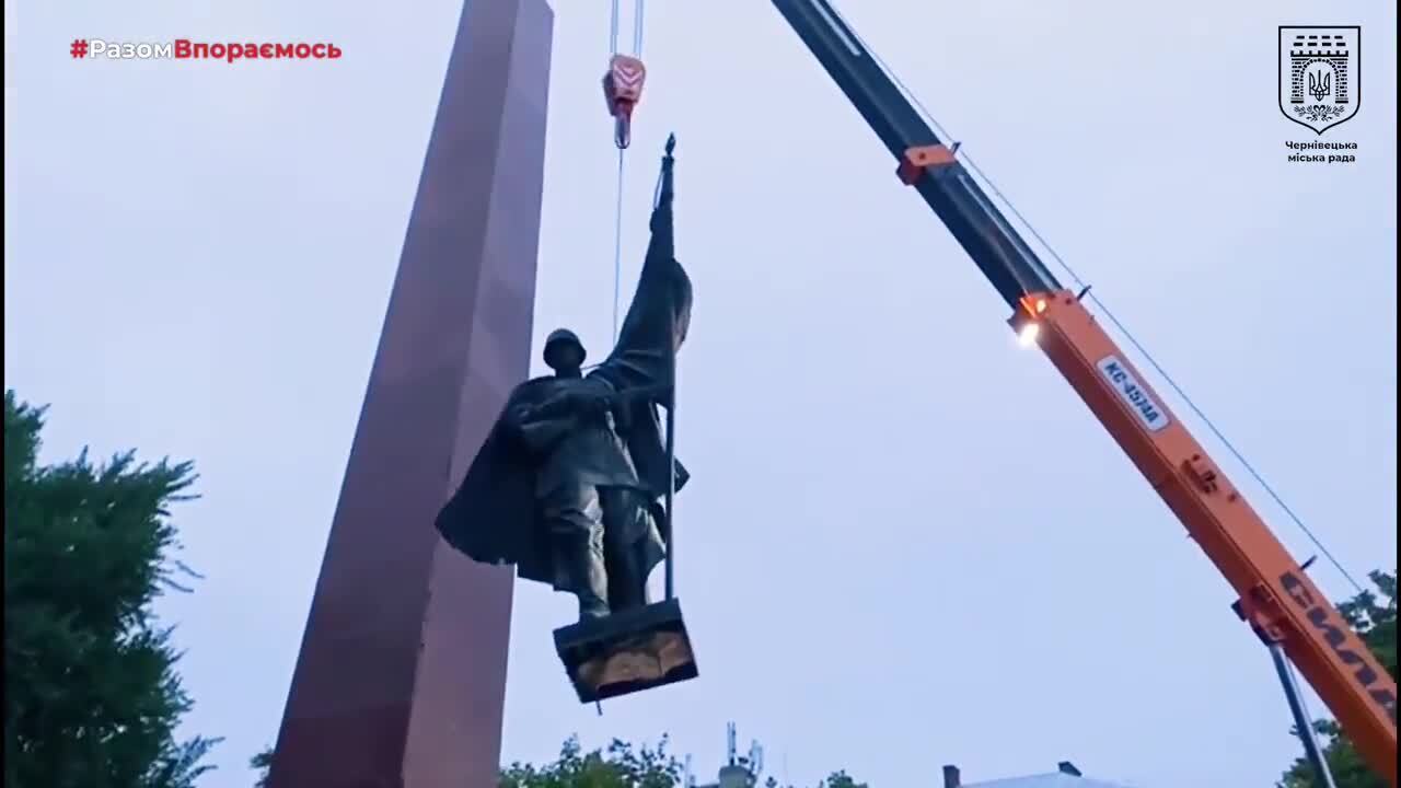 Демонтаж комунальники виконали всього за годину dqxikeidqxidqrant