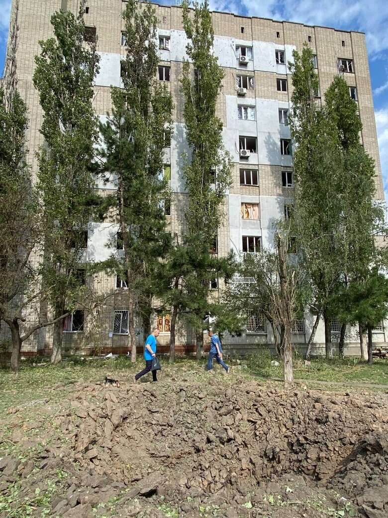 Последствия обстрелов Николаева: россияне нанесли удары 6 ракетами РСЗО Смерч, - Сенкевич 02