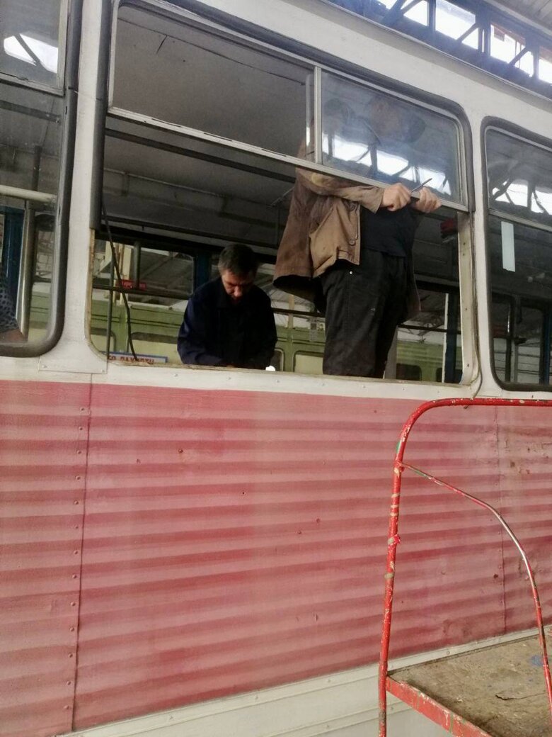 Последствия обстрелов Николаева: россияне нанесли удары 6 ракетами РСЗО Смерч, - Сенкевич 06