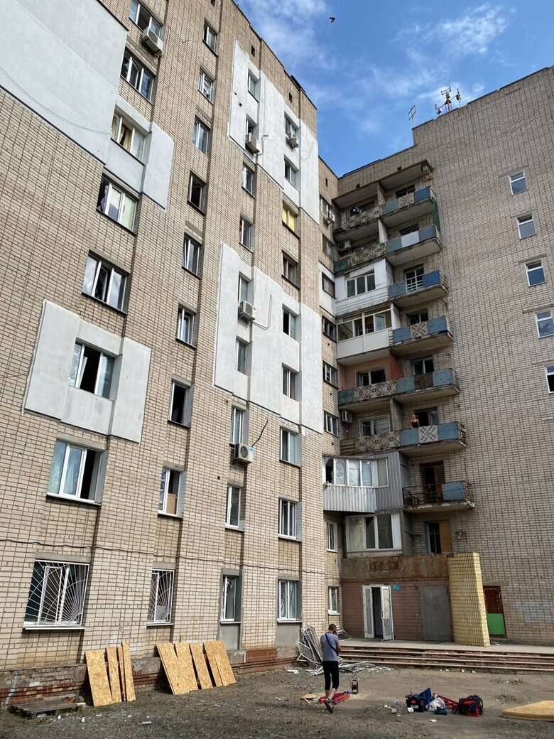 Наслідки обстрілів Миколаєва: росіяни завдали ударів 6 ракетами РСЗВ Смерч, - Сєнкевич 01 dqxikeidqxidqrant