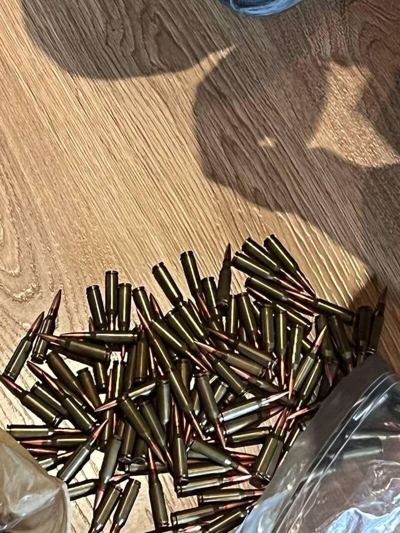 В Киевской области у мужчины нашли гранатомет, боеприпасы и наркотики. Фото dqxikeidqxidqrant