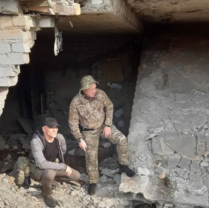 Пригожин на місці влучення в базу вагнерівців у Попасній dqxikeidqxirzant