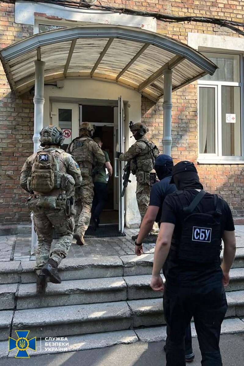 В СБУ сообщили о выявлении преступников, незаконно организовавшим склад оружия