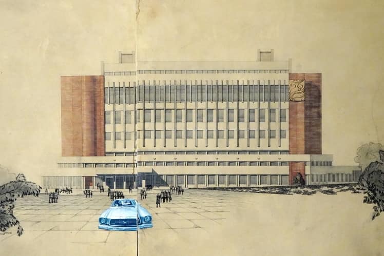 Довженко-Центр – найбільший і єдиний міжнародно визнаний кіноархів України, в якому зберігається понад 10000 найменувань (понад 60 000 одиниць зберігання) художніх, документальних, анімаційних українських та закордонних фільмів, понад 24 000 архівних документів з історії українського кіно, понад 400 музейних експонатів. Єдиний український представник в Міжнародній федерації кіноархівів (FIAF). Колекція Довженко-Центру є найбільшою у світі збіркою творів українського кіномистецтва.  Для збереження, розвитку і популяризації кіномистецтва в структурі Довженко-Центру діють Фільмофонд, Кіноархів та Музей кіно, Медіатека, видавництво, книгарня, кіносценічний простір “Сцена 6”, кінолекторій та єдина в Україні кінокопіювальна лабораторія з цілісним плівково-цифровим циклом. Така структура відповідає світовим стандартам діяльності інституцій, що працюють з кінематографічною спадщиною.