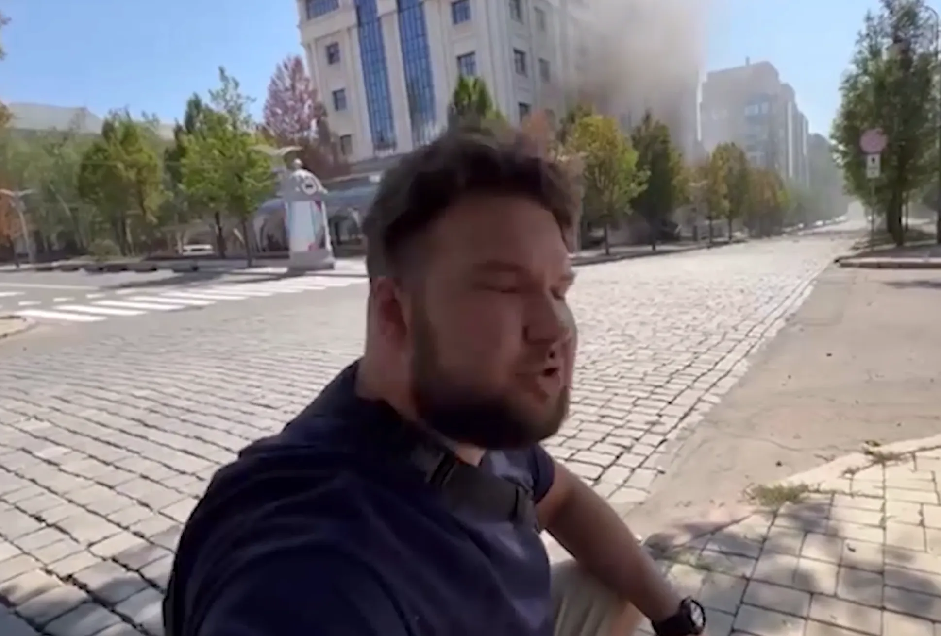 Пропагандист показал место удара.