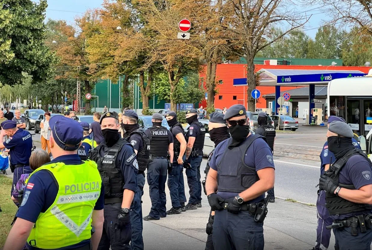 Полиция охраняла правопорядок