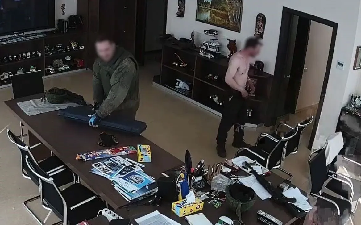 Правоохранители сообщили о подозрении оккупанту, убившему двух мирных жителей на Бучанщине. Фото