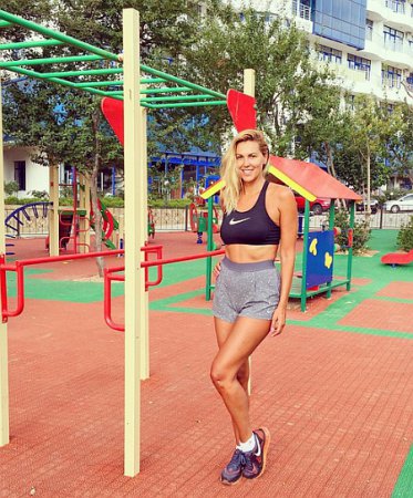 Украинская "золотая рыбка" отдохнула в Крыму. ФОТО Украинская "золотая рыбка" отдохнула в Крыму. ФОТО