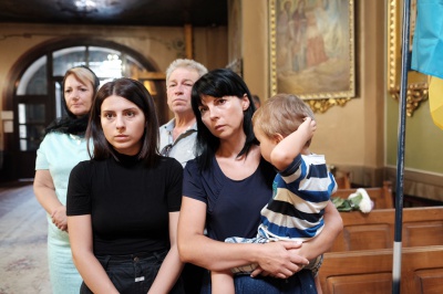 Чернівці прощаються з героїчною розвідницею "Лисою" (ФОТО) Чернівці прощаються з героїчною розвідницею "Лисою" (ФОТО)