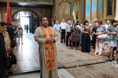 Чернівці прощаються з героїчною розвідницею "Лисою" (ФОТО) Чернівці прощаються з героїчною розвідницею "Лисою" (ФОТО)