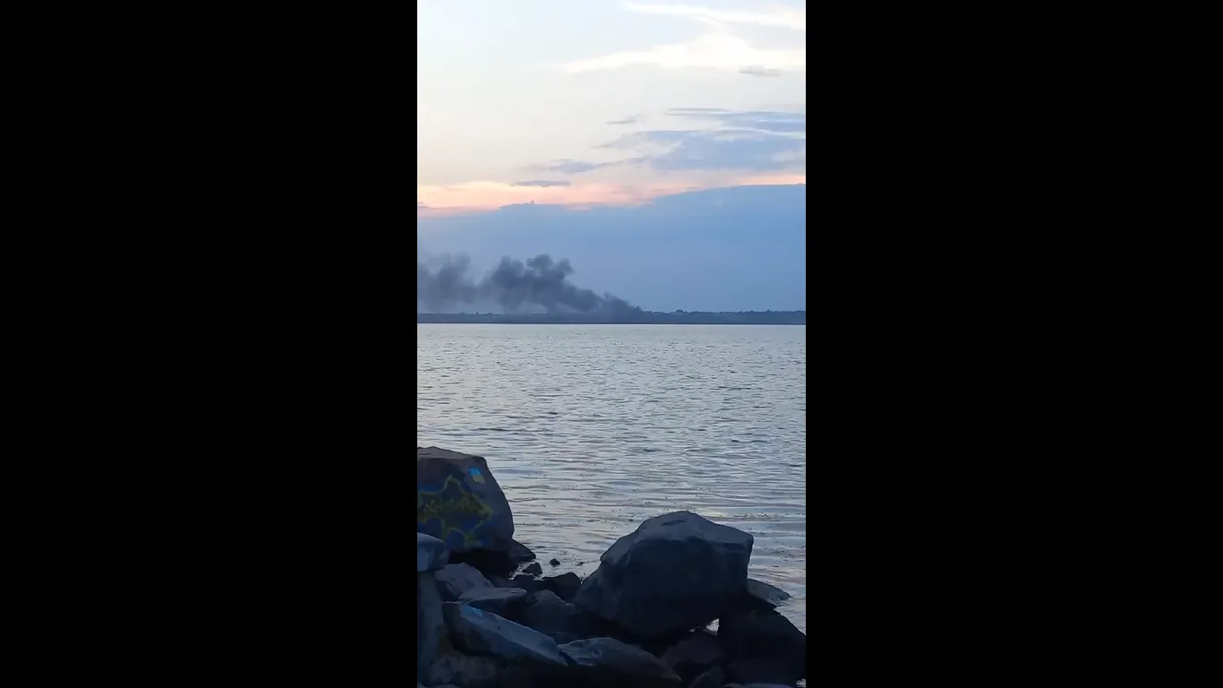 В Бериславе Херсонской области детонирует склад с боеприпасами армии РФ dqxikeidqxidqrant