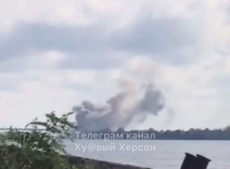 В Херсонской области снова слышали звуки ударов в районе Антоновского моста. Видео dqxikeidqxidqeant