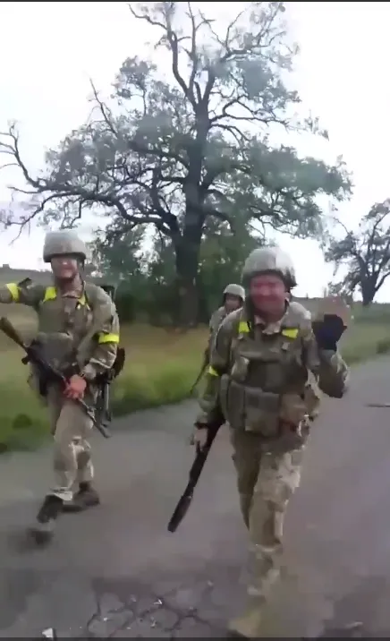 ’’Спасибо вам!’’: как жители освобожденного Высокополья в Херсонской области встречали украинских защитников. Видео dqxikeidqxidqrant