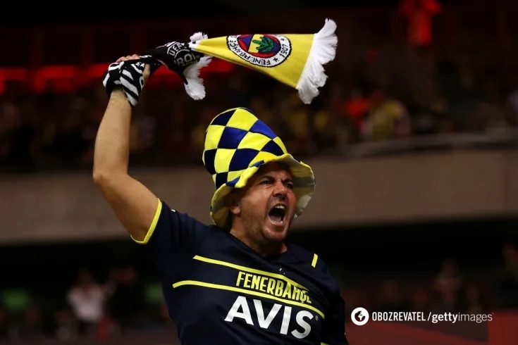 Турки влаштували проросійську провокацію перед матчем ’’Динамо’’ у Лізі Європи. Фотофакт