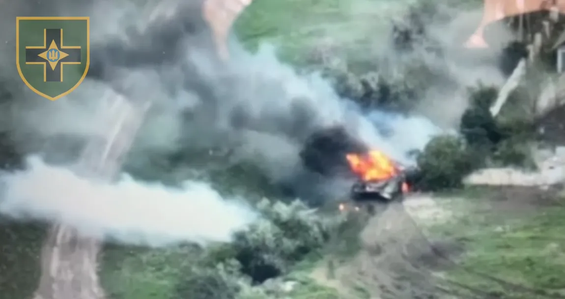 Підкріплення не доїхало: на Херсонщині українські бійці спалили ворожу техніку. Відео