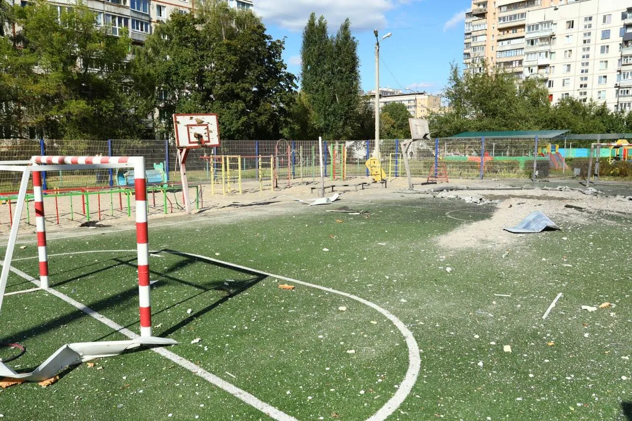 Оккупанты устроили новый обстрел Харькова: ранены 14 человек, трое из них дети. Фото и видео