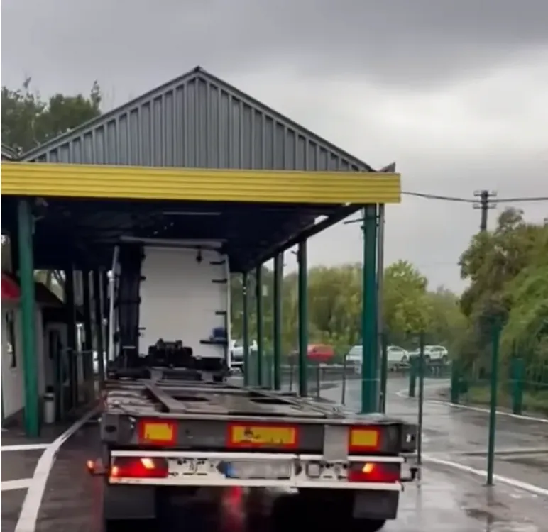 -     dqxikeidqxidqeant