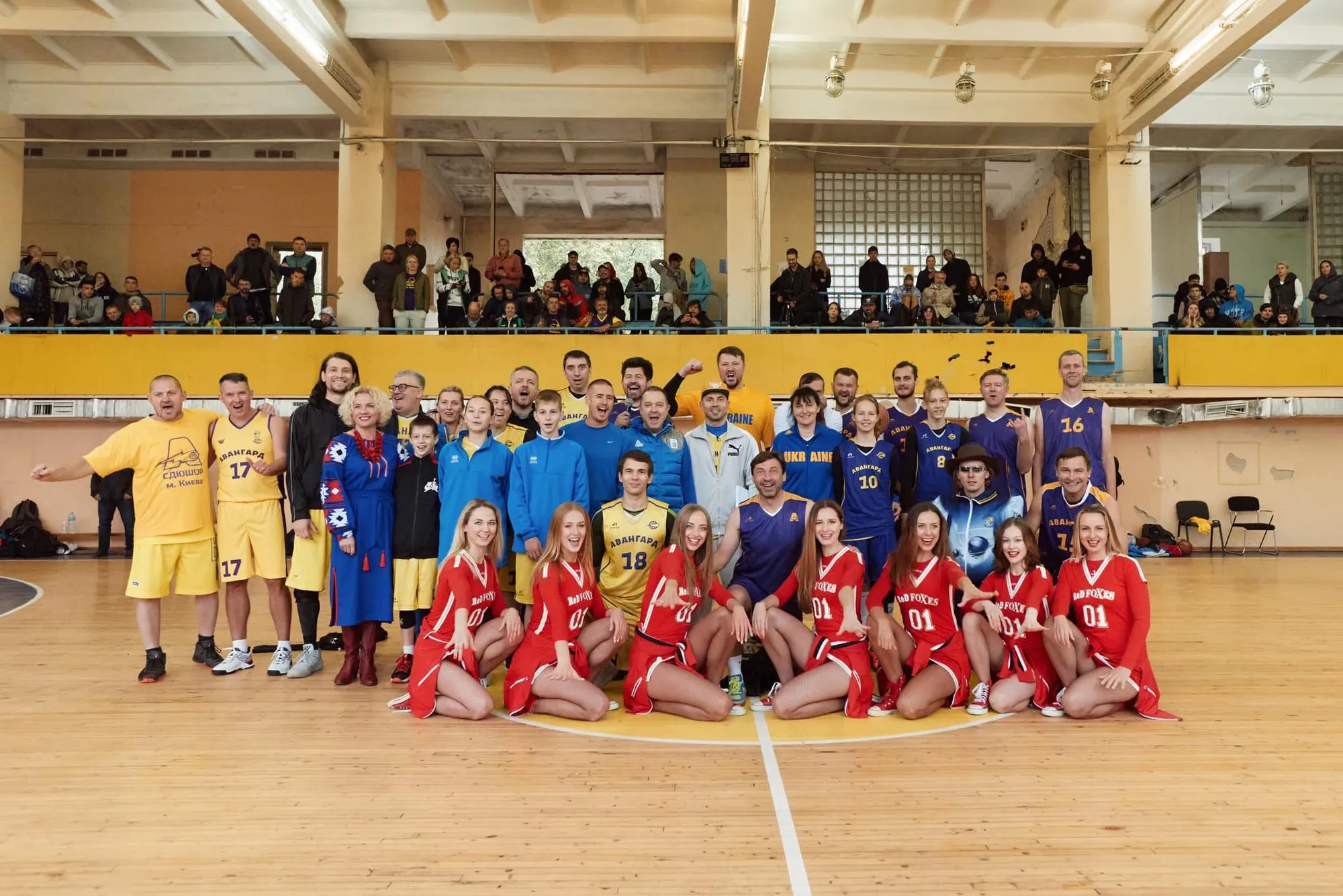 Усик ’’пішов’’ із боксу через війну з Росією. Фотофакт