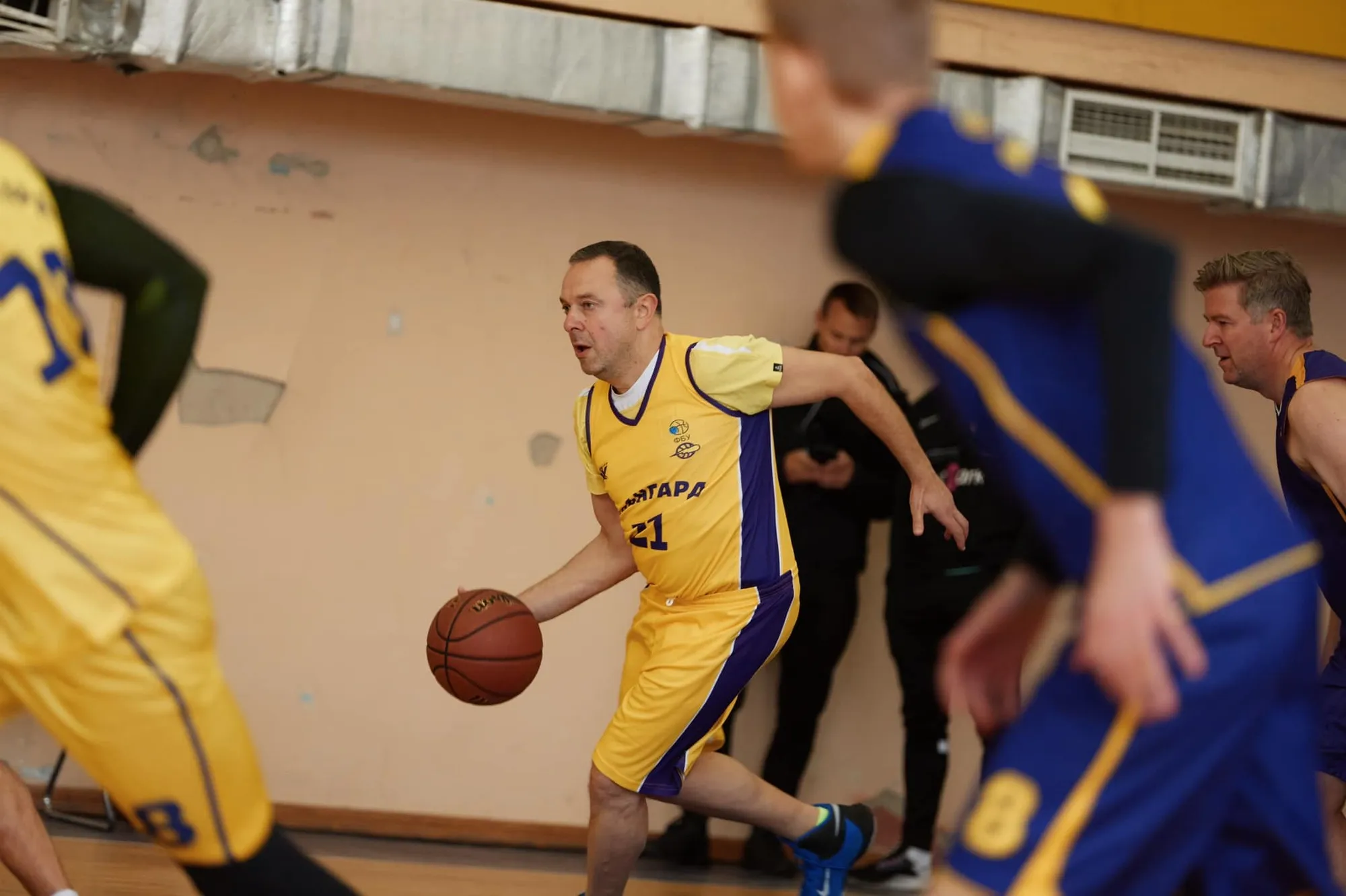 Усик ’’пішов’’ із боксу через війну з Росією. Фотофакт