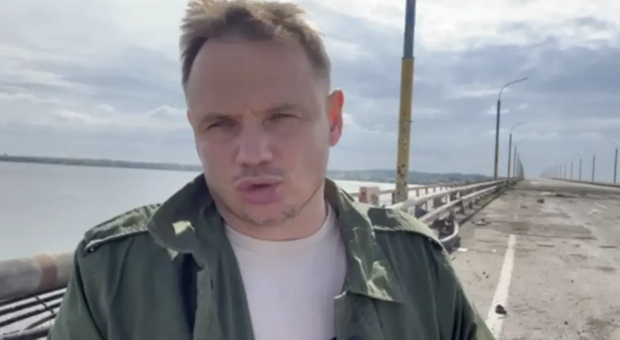 Стремоусов показал Антоновский мост после "хлопка" и размечтался о захвате Одессы. Видео dqxikeidqxidqeant