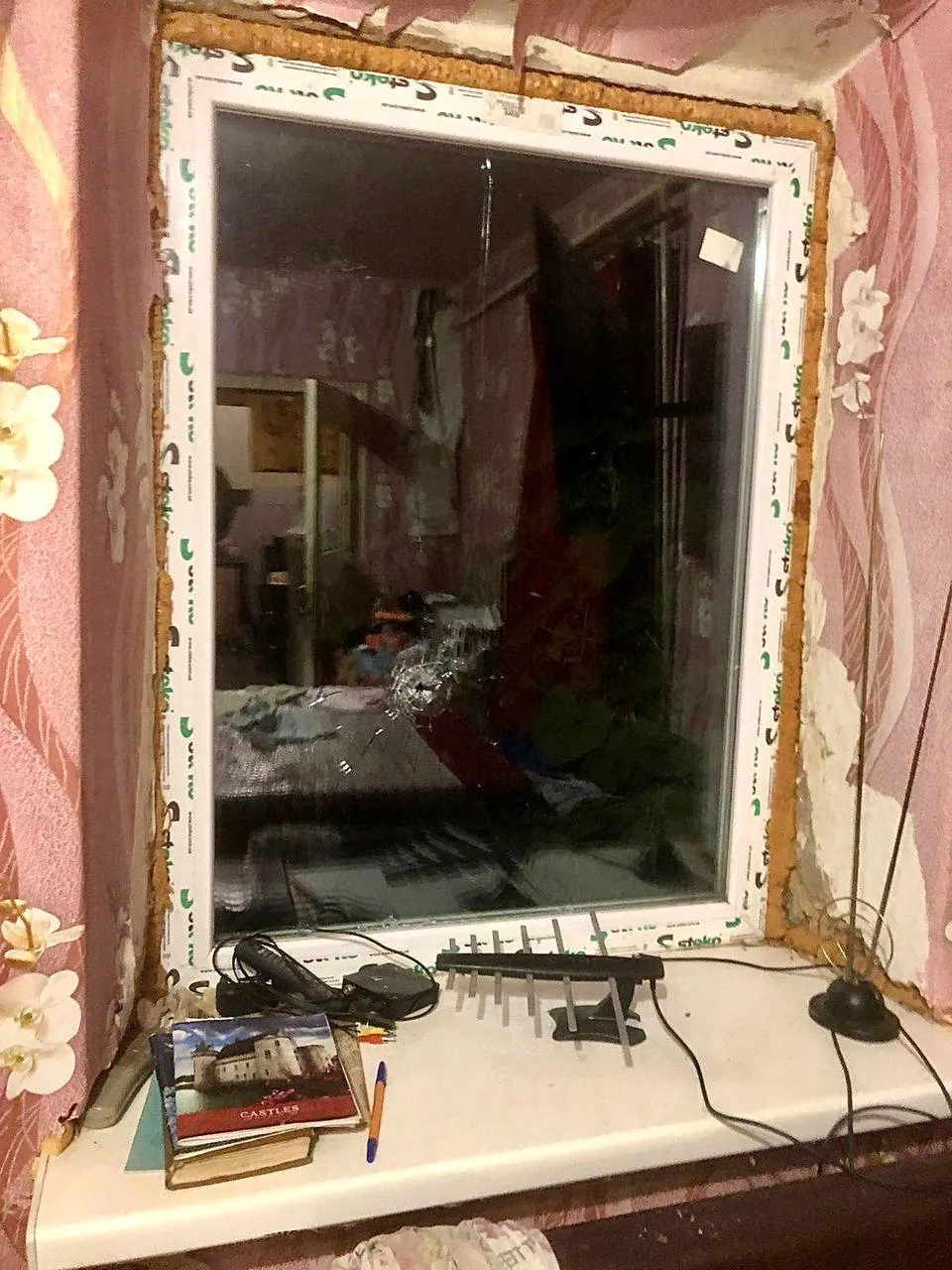 Оккупанты обстреляли Никополь кассетными боеприпасами: жителей города предупредили об опасности. Фото