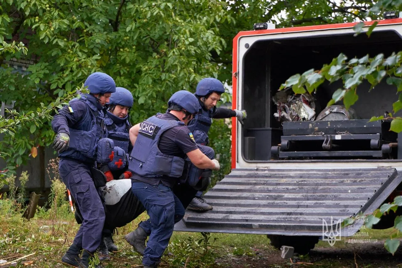 Работа спасателей после обстрела Краматорска