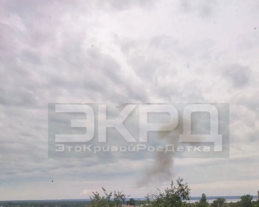 Війська РФ третій день поспіль б’ють ракетами по Кривому Рогу: деталі та фото нового обстрілу