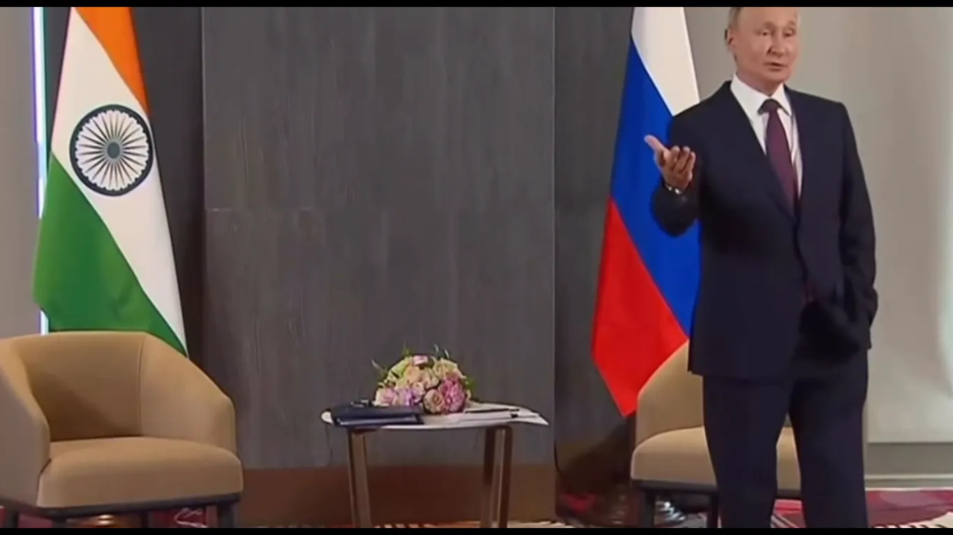 Путіна знову принизили, змусивши чекати президента Індії: господар Кремля прикинувся стендапером. Відео