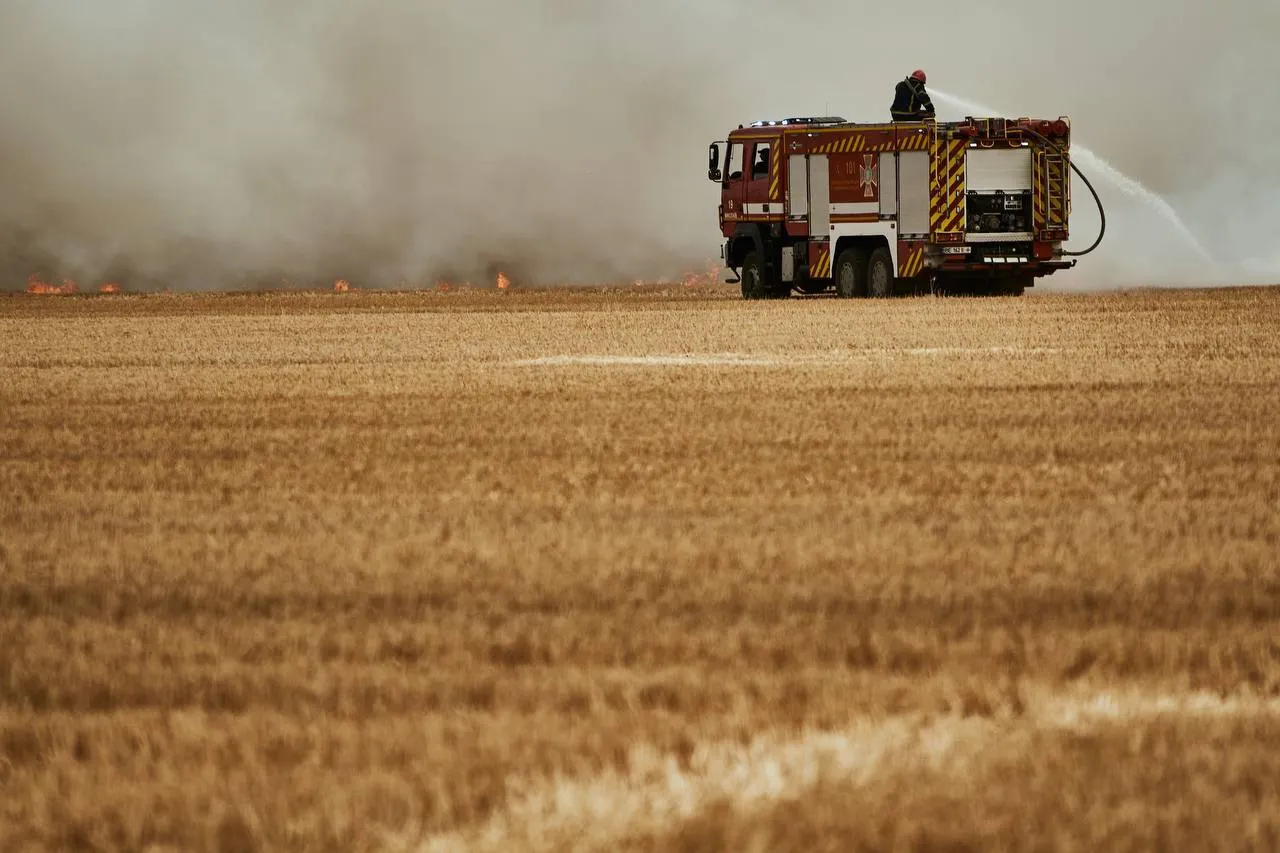 ’’Дякуємо за тисячі життів!’’ Зеленський вказав на виняткову роль українських рятувальників у війні