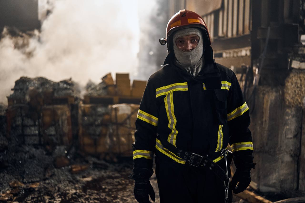 ’’Дякуємо за тисячі життів!’’ Зеленський вказав на виняткову роль українських рятувальників у війні