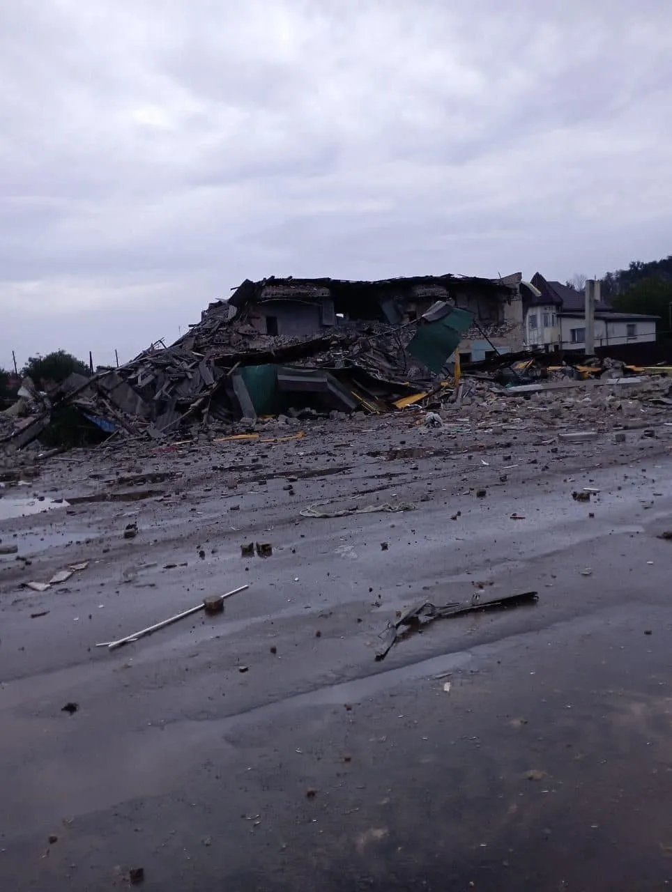 ВСУ нанесли удар по автовокзалу в Сватово dqxikeidqxidqrant