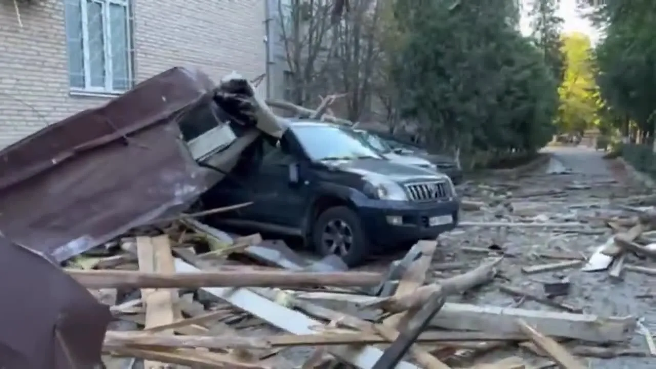 Стремоусов показав, який вигляд має його кабінет після ’’бавовни’’, і розмріявся про помсту. Відео dqxikeidqxidqeant