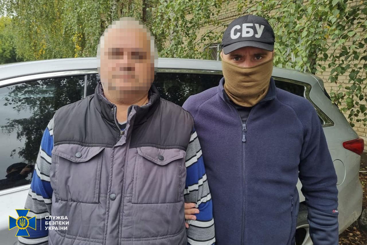 Допомагав приховувати злочини окупантів: у Куп’янську затримали "комунальника" dqxikeidqxidqrant