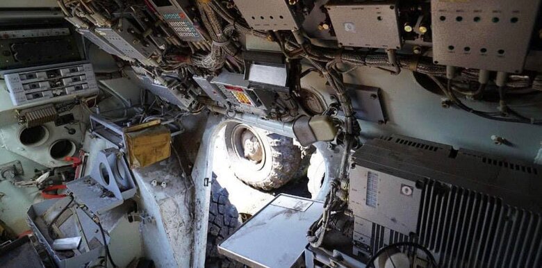 Українські військові захопили рідкісну командно-спостережну машину Канонада ворога на Харківщині 01 dqxikeidqxidqeant