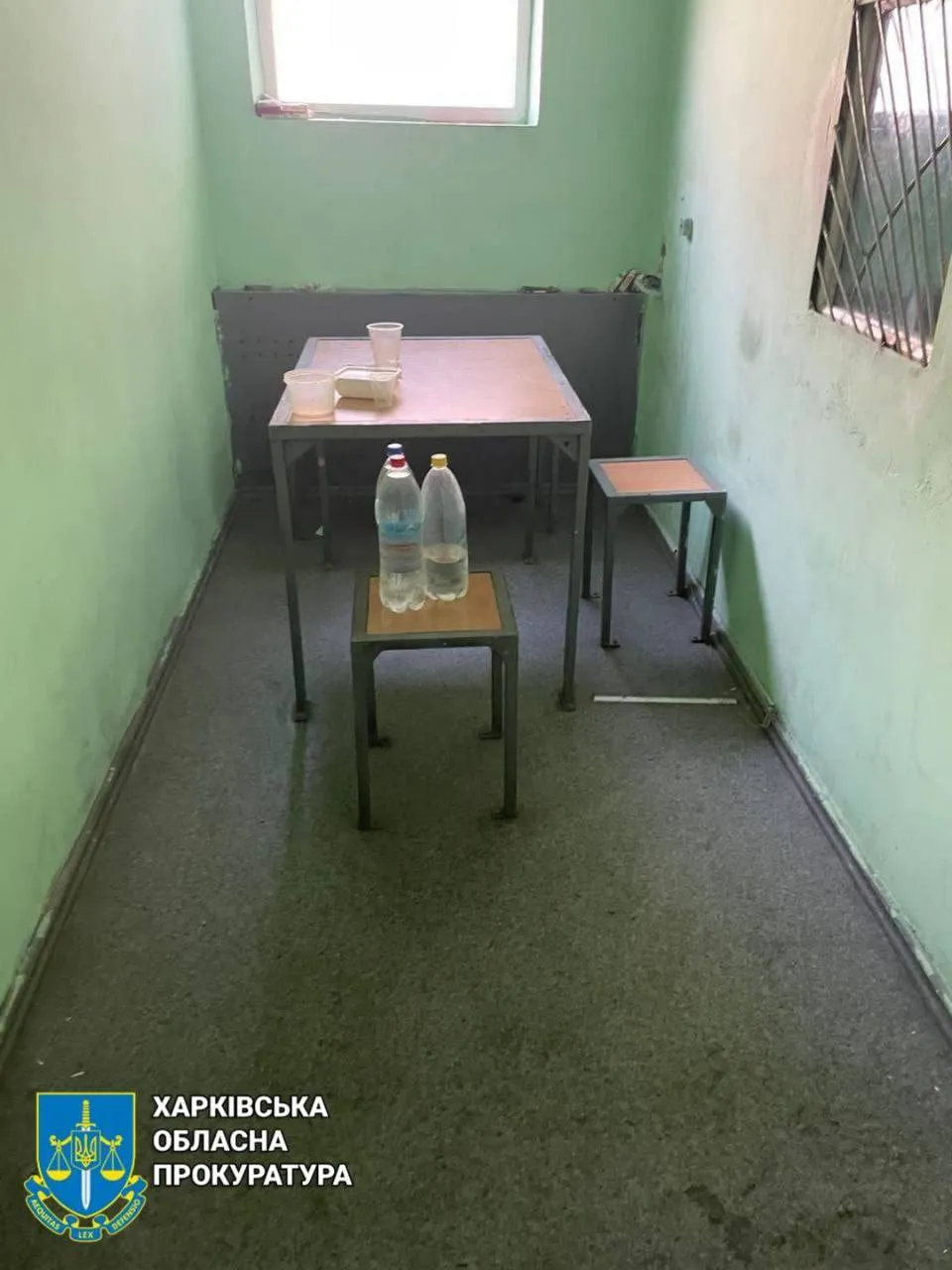 На Харківщині знайшли чергову катівню: окупанти знущалися над людьми у відділку поліції. Фото