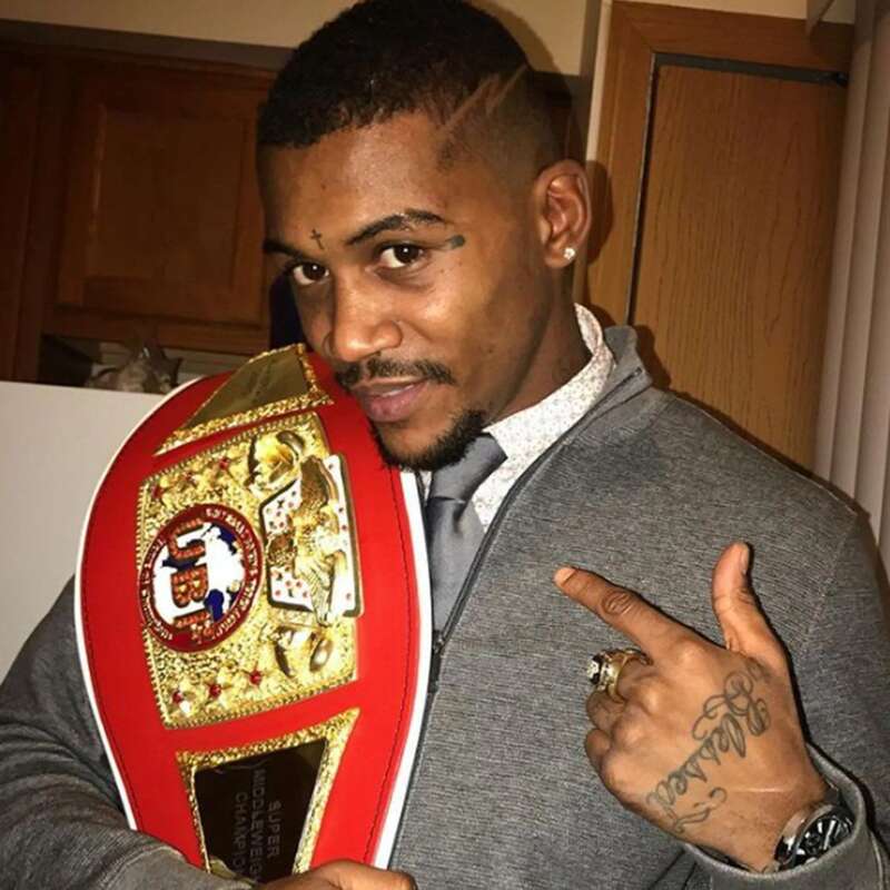 Американського боксера-чемпіона застрелив власний брат dqxikeidqxiqzhant