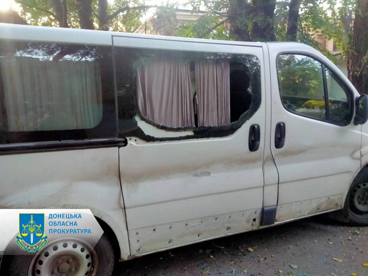 Окупанти обстріляли Торецьк, потрапивши до будинків: двоє людей загинули, шість поранені. Фото