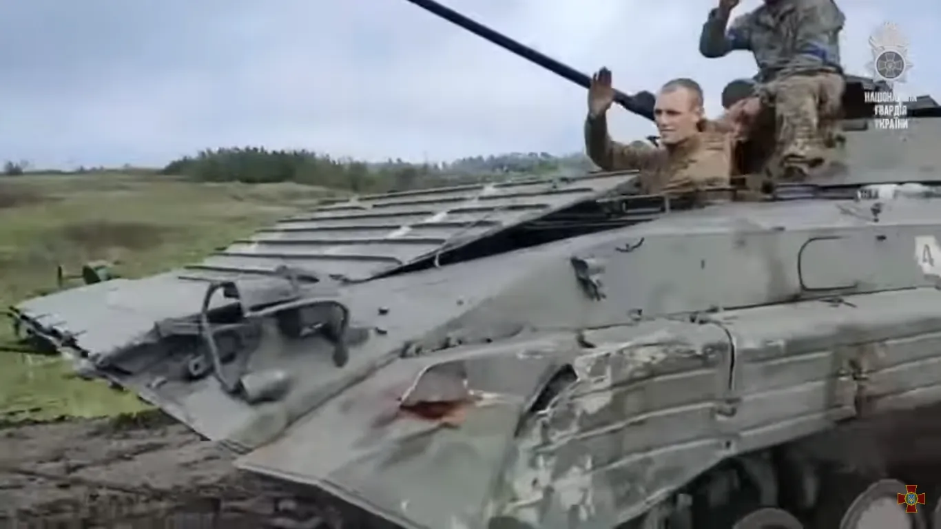 Нацгвардійці захопили ворожу БМП dqxikeidqxidqeant