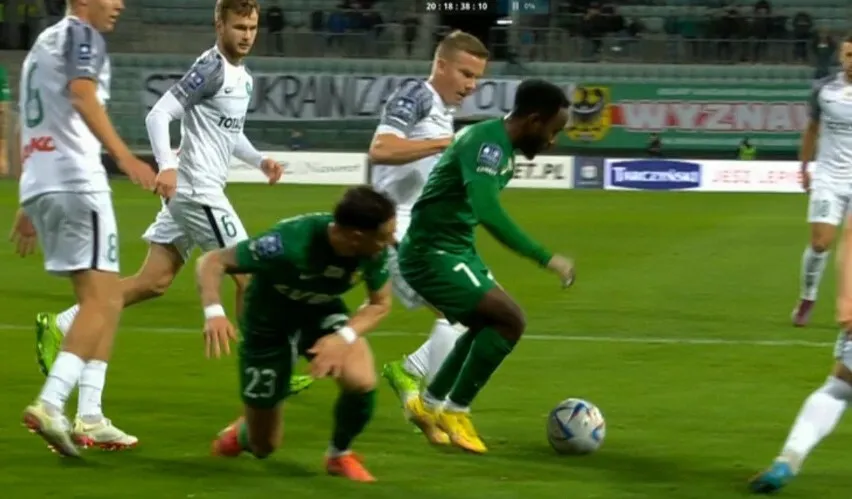 Ультрас в Польше устроили акцию протеста против Украины. Фотофакт