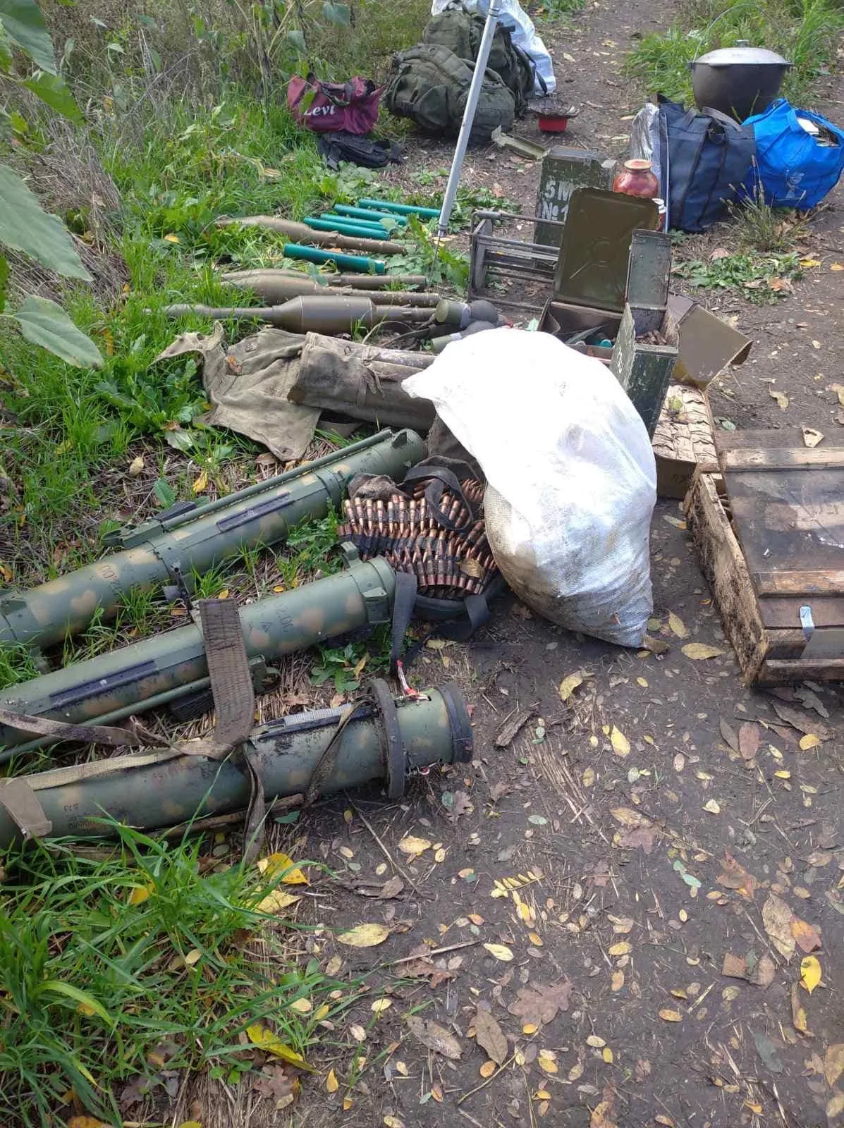 Оккупанты заминировали газопровод на Харьковщине: на 100 м газопровода обнаружили 104 мины. Фото