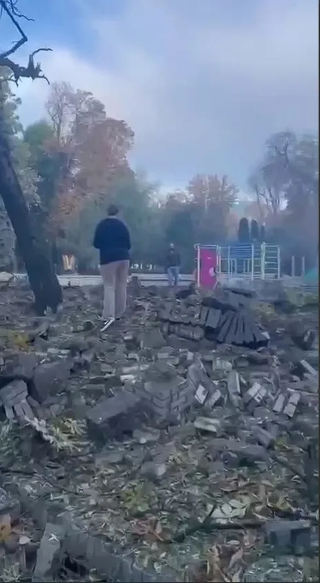 Росія завдала ракетного удару по Києву: відомо про 5 загиблих та 12 постраждалих. Фото і відео