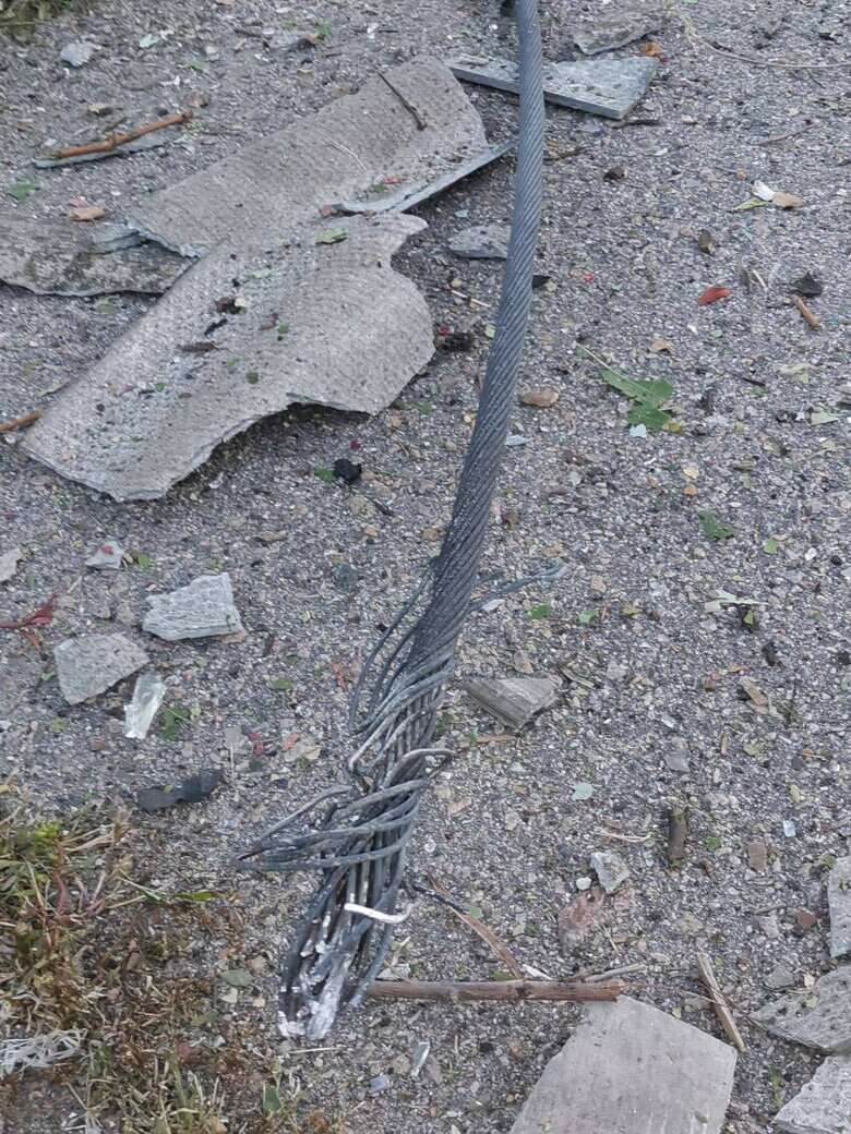 Удар по Запорожью: повреждены многоэтажки, частные дома, учебное заведение и автостоянка 01 dqxikeidqxidqeant