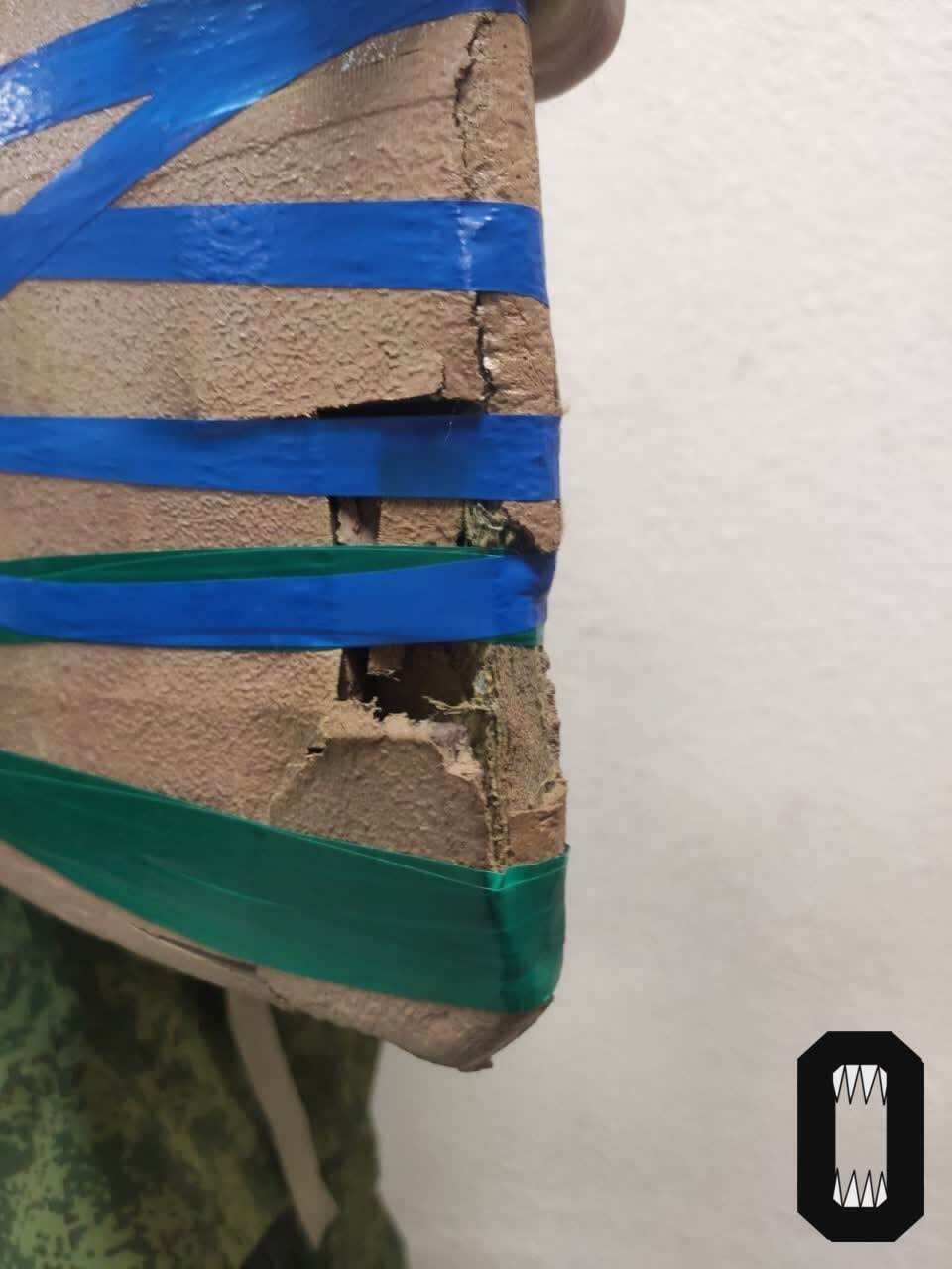 Дырки в ткани даже не пытались зашить